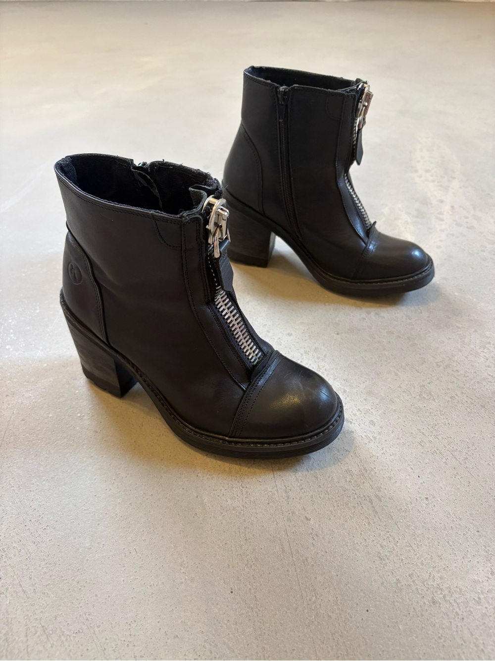 Bronx Zip Front Black Leather Chunky Heeled Moto Bootie size 37 / US 6.5